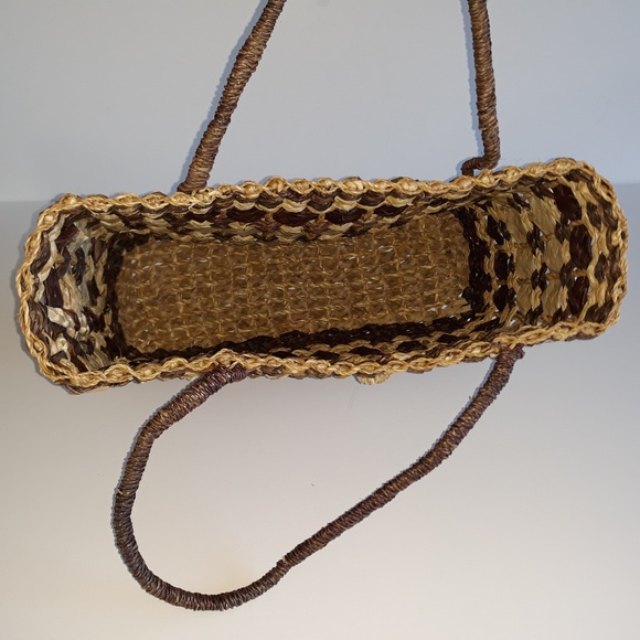 Waxed Woven Cornhusk Tote - Picture 4 of 8